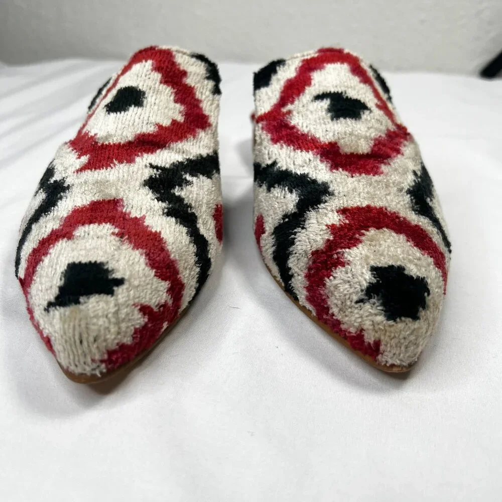 Sil-Russo Ikat Tapestry Mules Flats Slides Geometric Ivory Red Black 38 US 7-7.5 - Picture 7 of 10